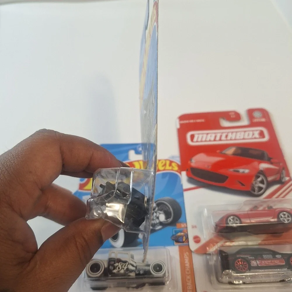 Hot Wheels Kitt Super Pursuit Not Perfect/ 6 Cars Toyota/ Bone Shaker/ Target Re